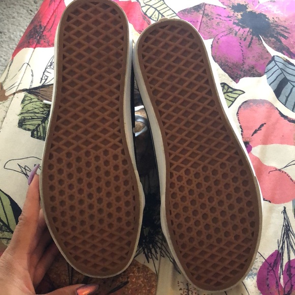 PEANUTS X VANS Sk8-Hi - Picture 6 of 9